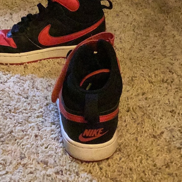 Used Nike red and black dunk highs size youth 4.5 - Picture 6 of 7